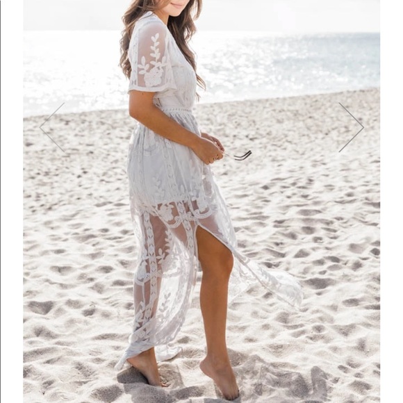 Pink Lily Crossing Paths Lace Maci Grey Romper NWT - Picture 3 of 12